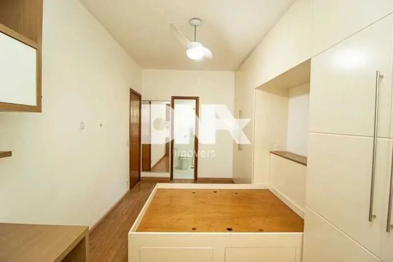 Apartamento - / Residencial / Laranjeiras