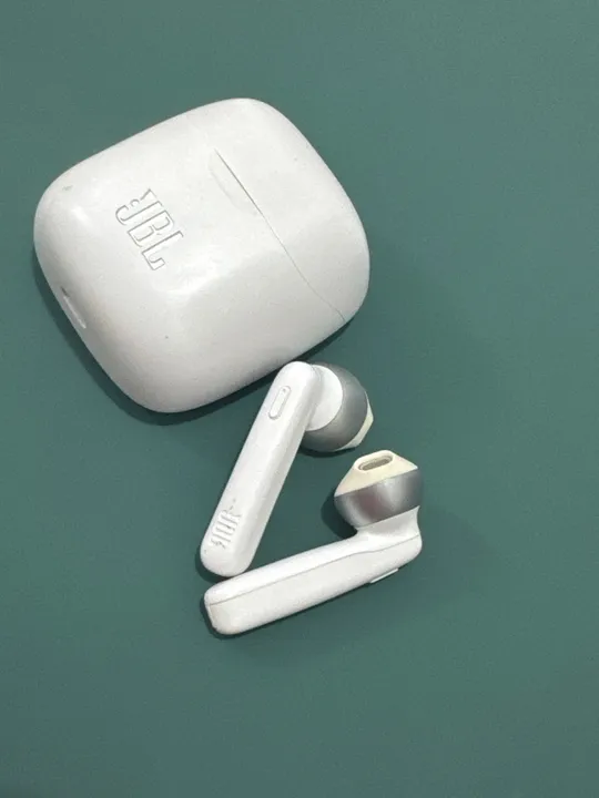 Fone de ouvido sem fio JBL Tune 220TWS branco