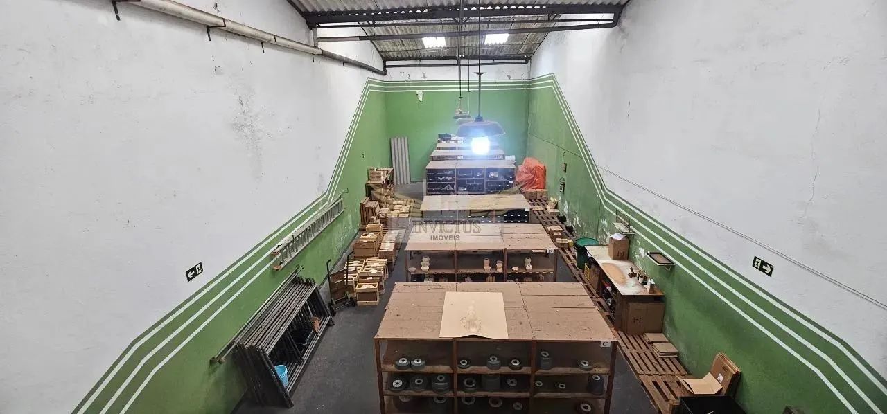 Galpão Comercial para Comprar, 260m² - Jardim Santo Antônio, Santo André/SP.