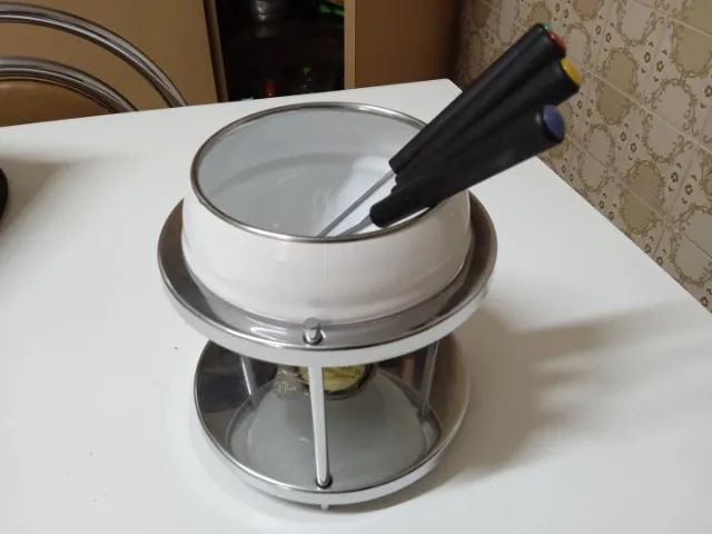 Kit p/ fondue em Aço Branco 18 cm x 14 cm x 14 cm