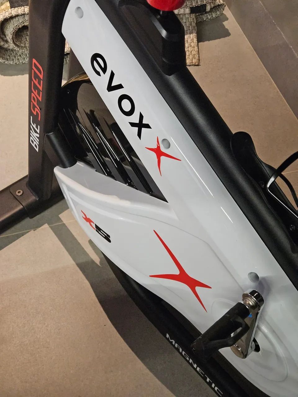 Bicicleta Spinning Magnétic System X5 Roda de Inércia 18Kg - Foto 5