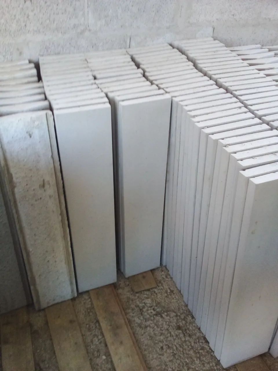 Pingadeira de muro e platibandas de concreto.  - Foto 4