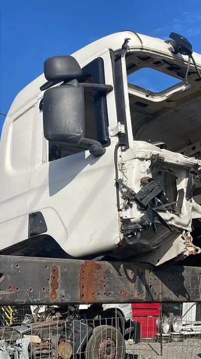 Cabine scania P para recuperar - Foto 2