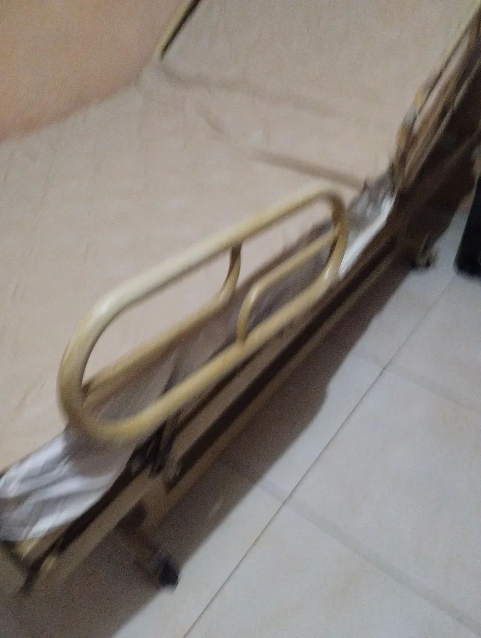 Cama hospitalar elétrica  - Foto 5