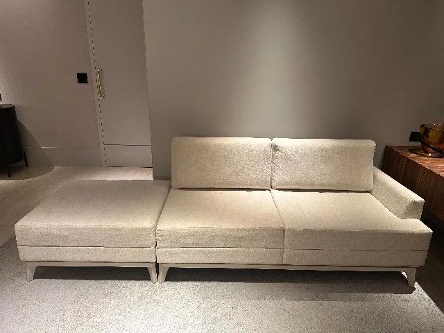 Sofá Contemporâneo 