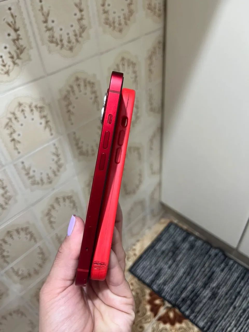 iPhone 13 128GB VERMELHO  - Foto 2