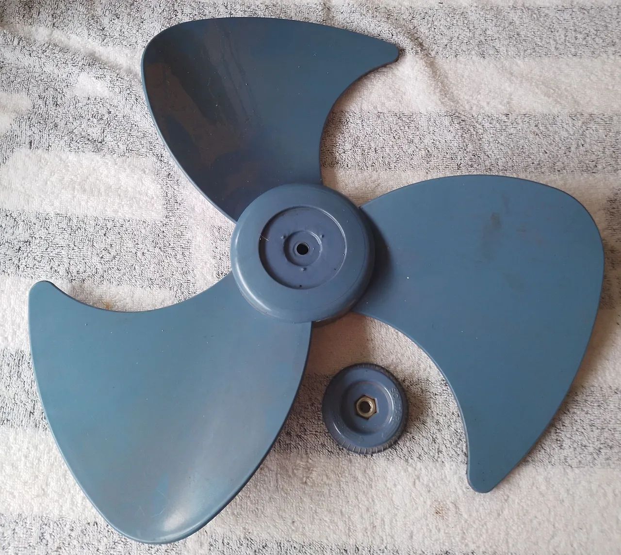 Hélice para ventilador Mondial 40 cm semi-nova 