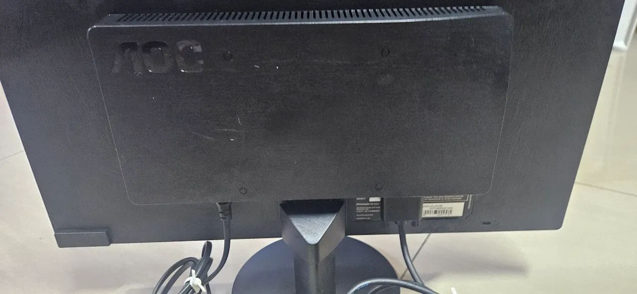 Monitor Aoc E970swnl 18,5 Hd Widescreen Pixel Tela (Usado) - Foto 4