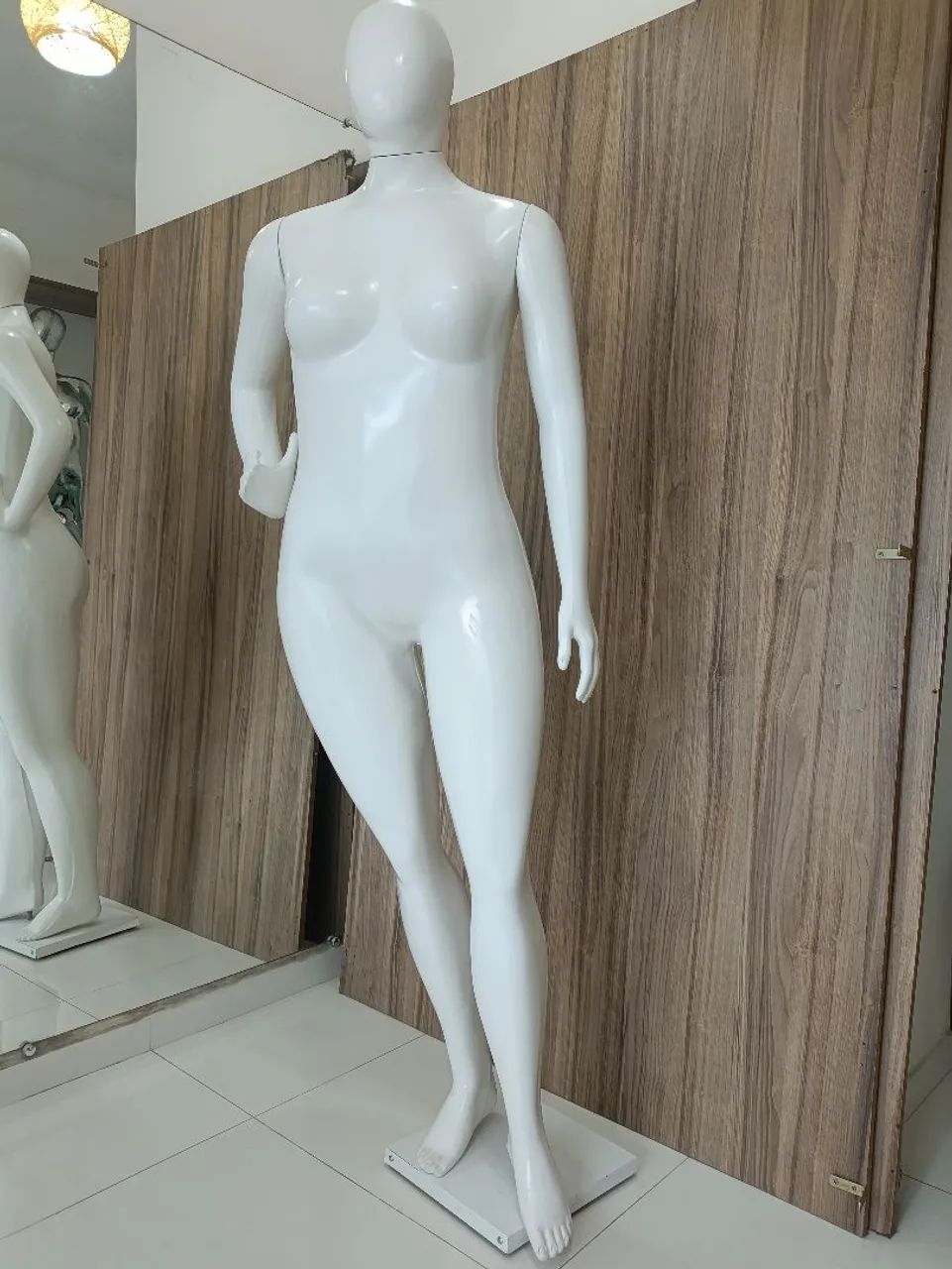 Manequim Plus size Branca  - Foto 2