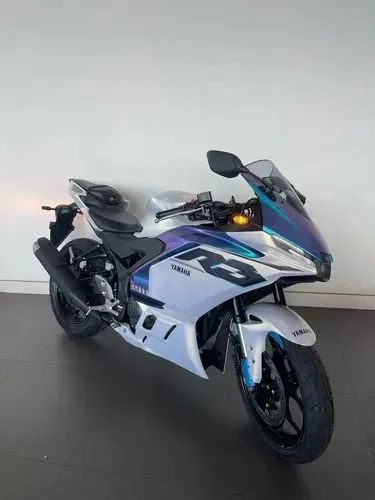 Yamaha R3 