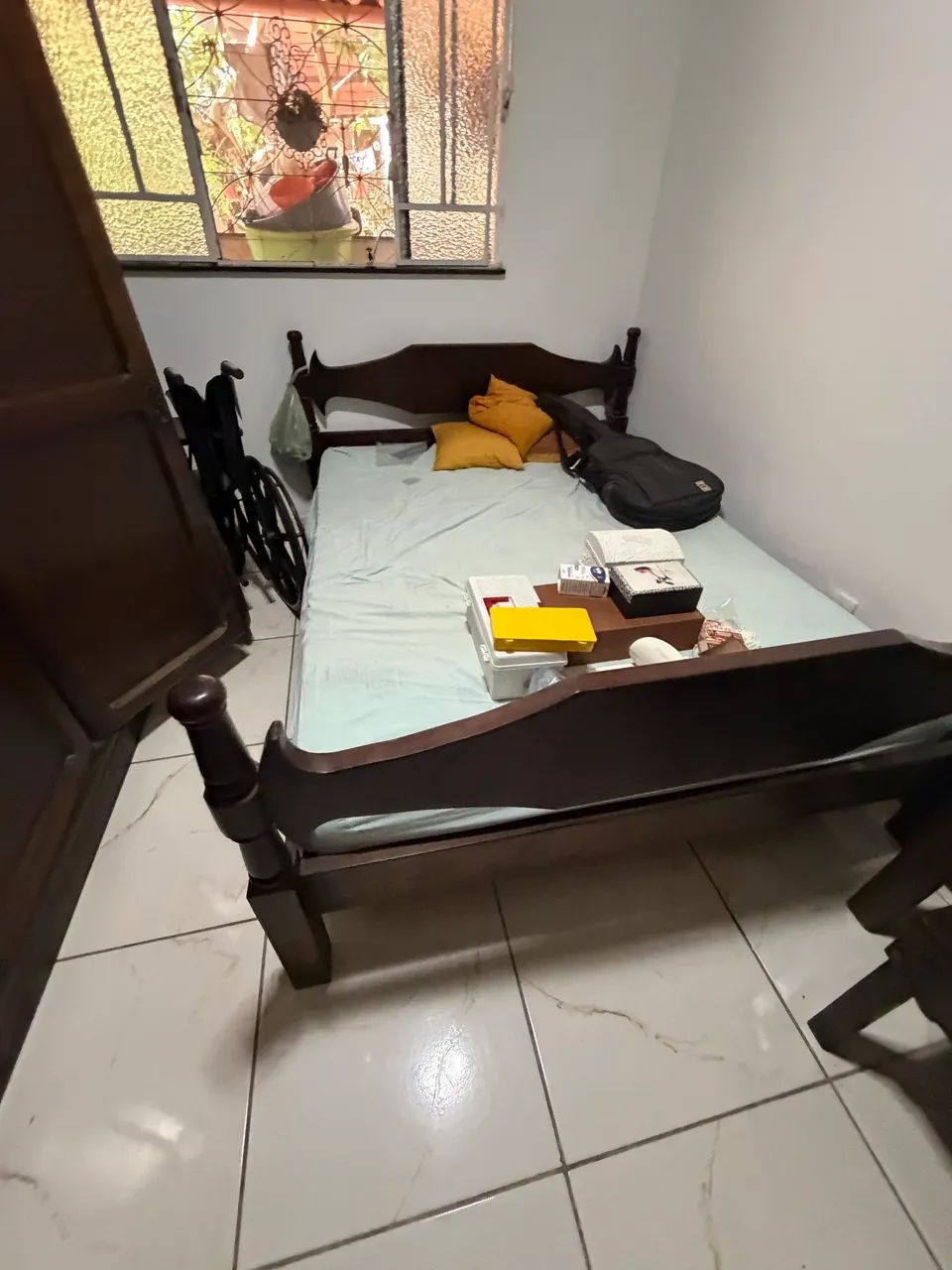 Guarda roupa, cama, penteadeira, Quarto completo - Foto 2