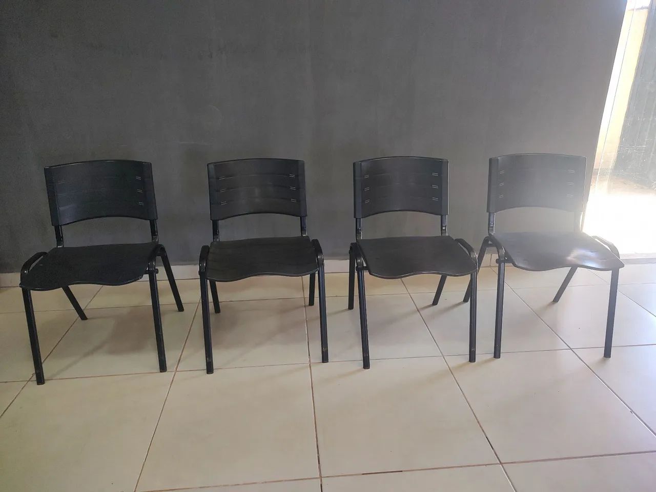 15 cadeiras 2 mesas de reunião  - Foto 4