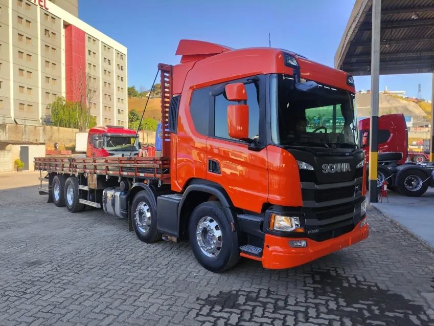 Scania P 360 8X2