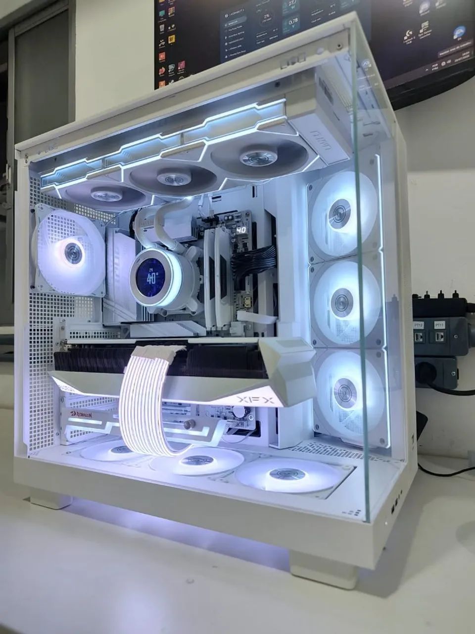 Vendo cabo pcie com 3 conectores lian li