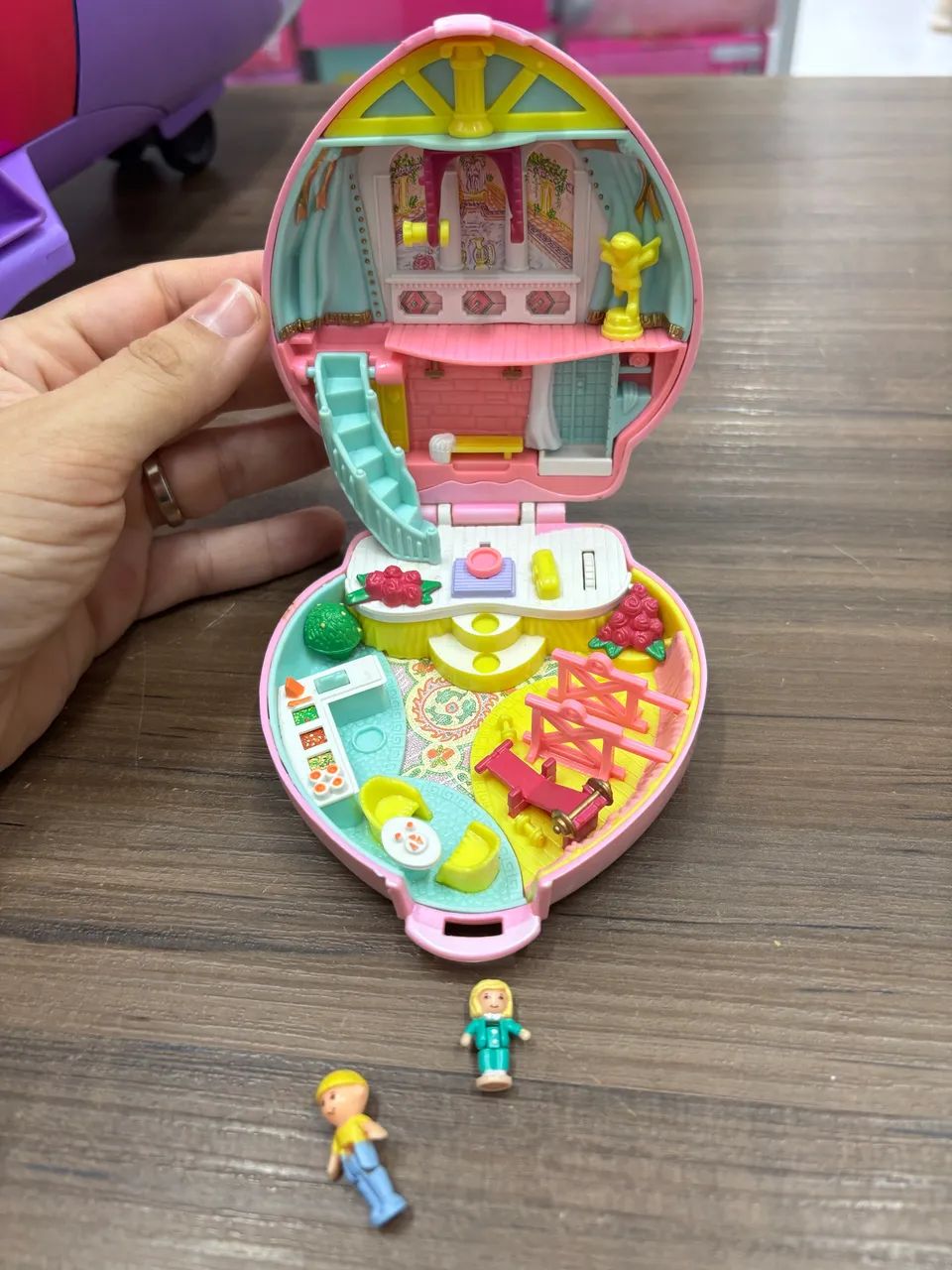 Estojo rosa Polly Pocket barbie  - Foto 2