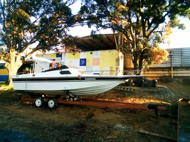 VENDO LANCHA 22 PÉS - COMPLETA E DOCUMENTADA - OPORTUNIDADE - Foto 3