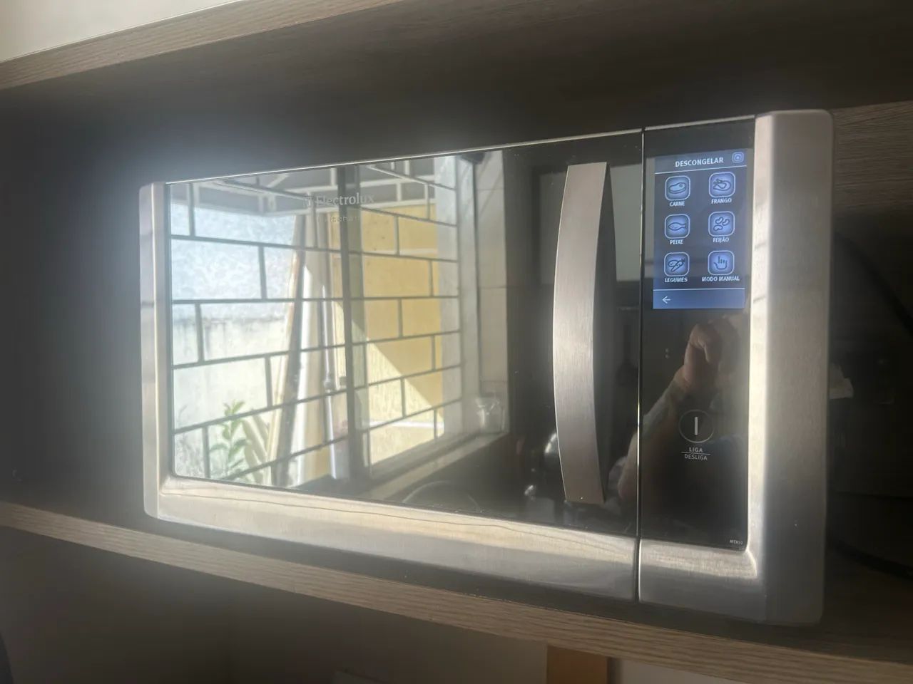 Microondas Eletrolux 43lts - Foto 2