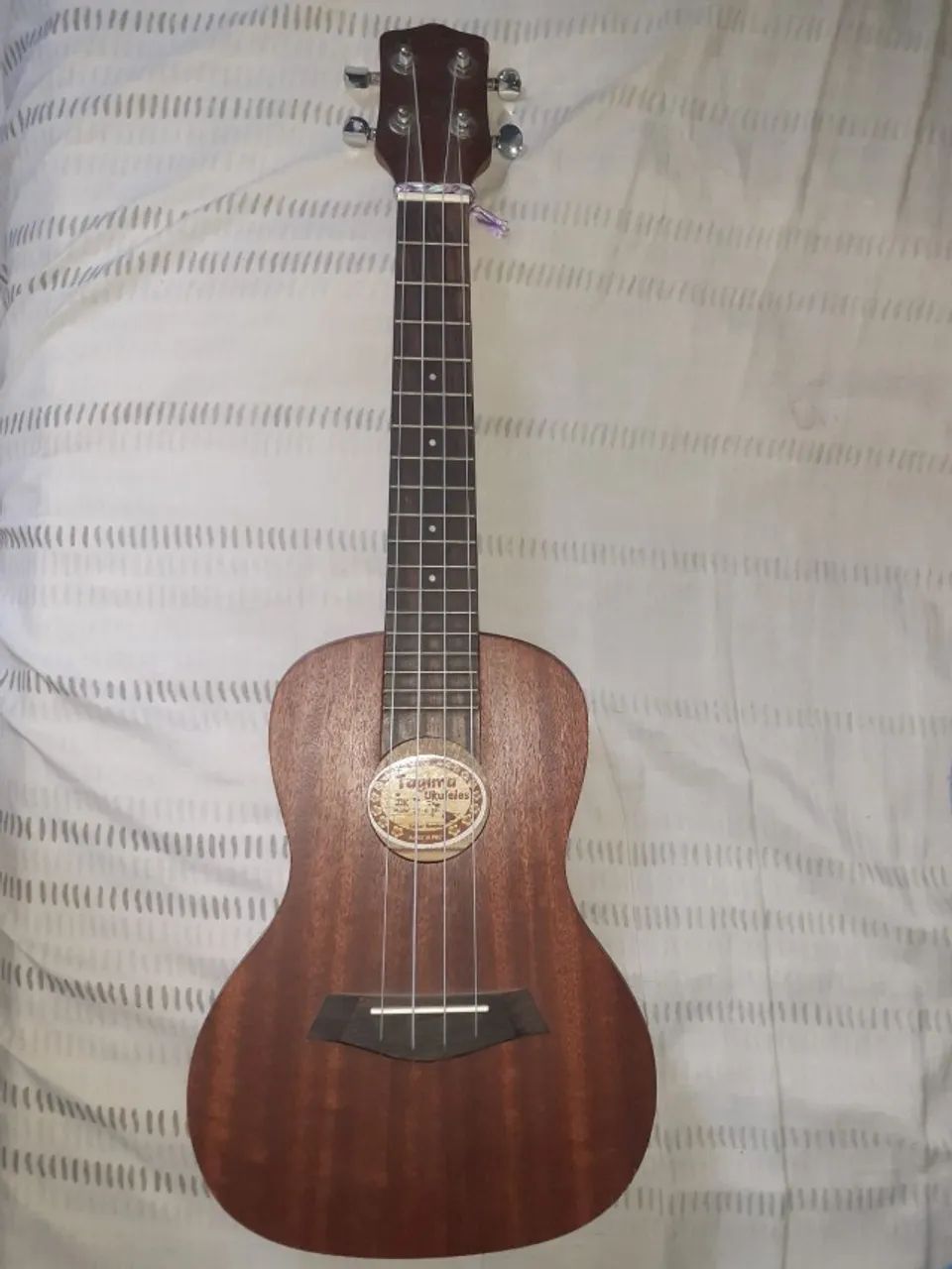 Ukulele Tagima 23K Concert