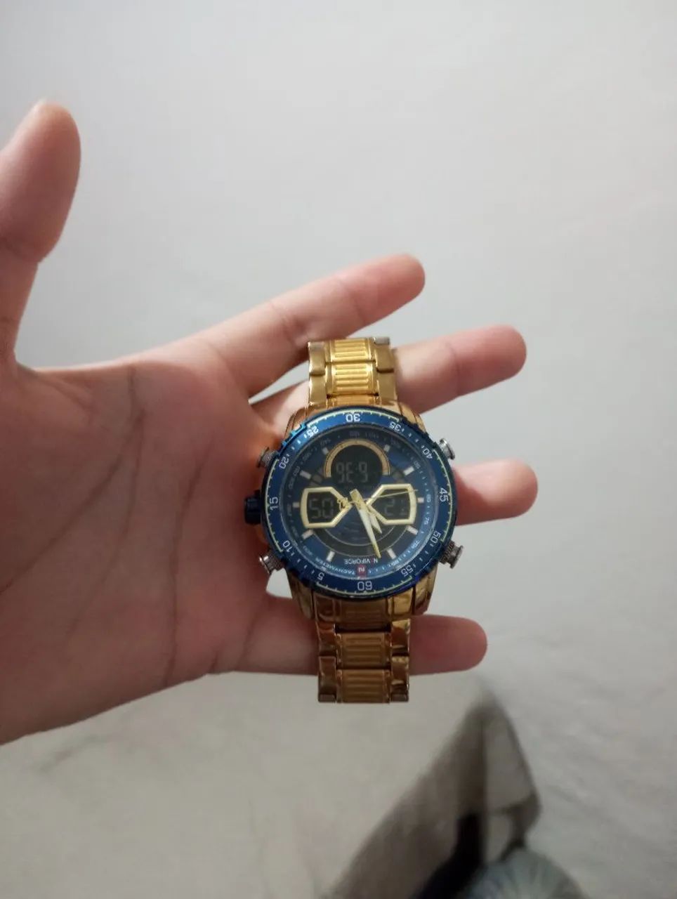 relógio Naviforce dourado - Foto 3