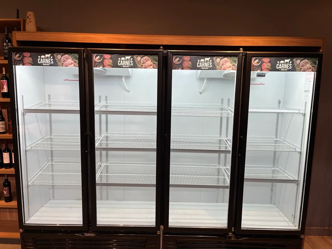 Expositor de carnes Gelopar 4 portas