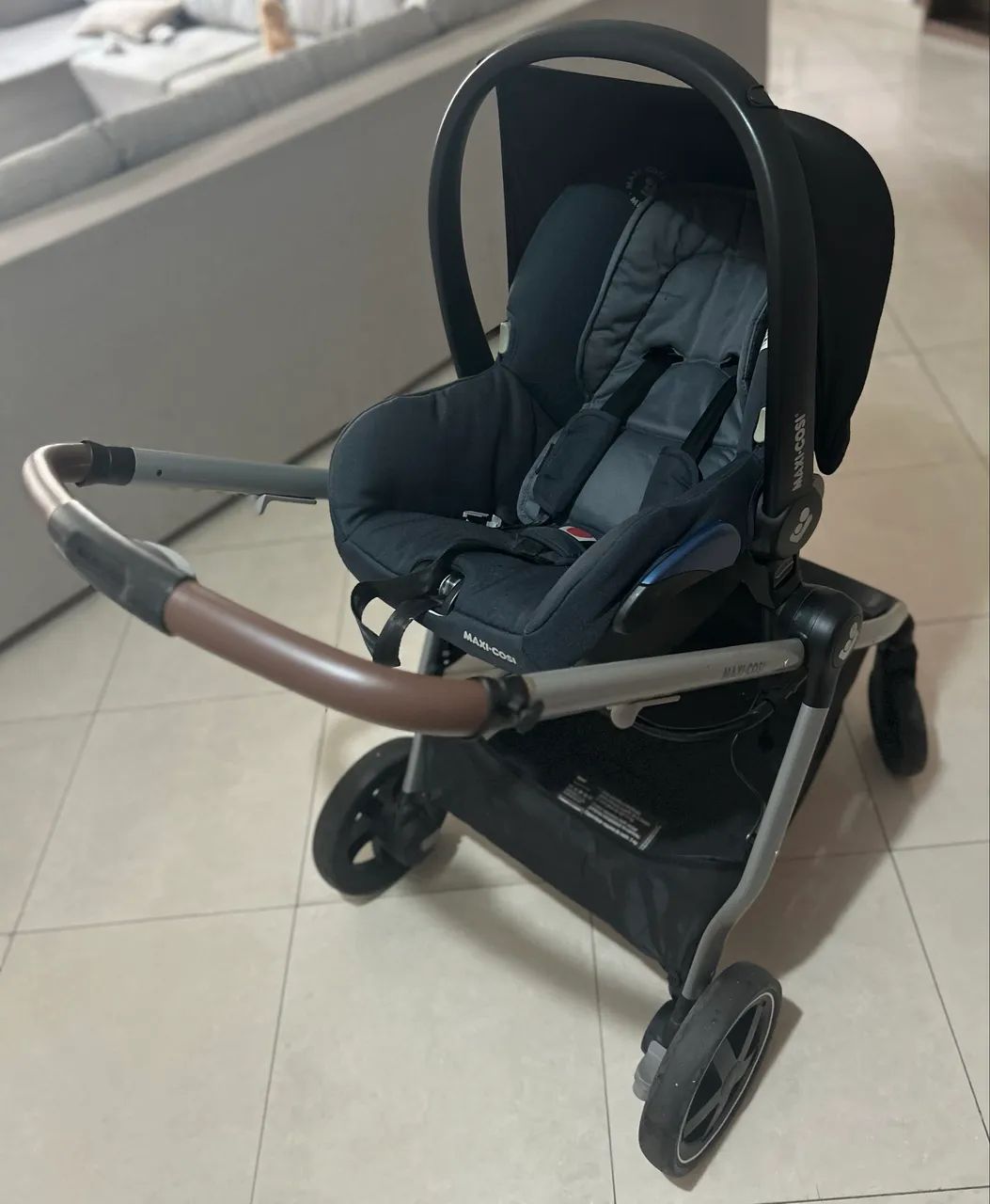Carrinho de bebê Maxi Cosi Anna 2 com Bebê Conforto - Foto 4