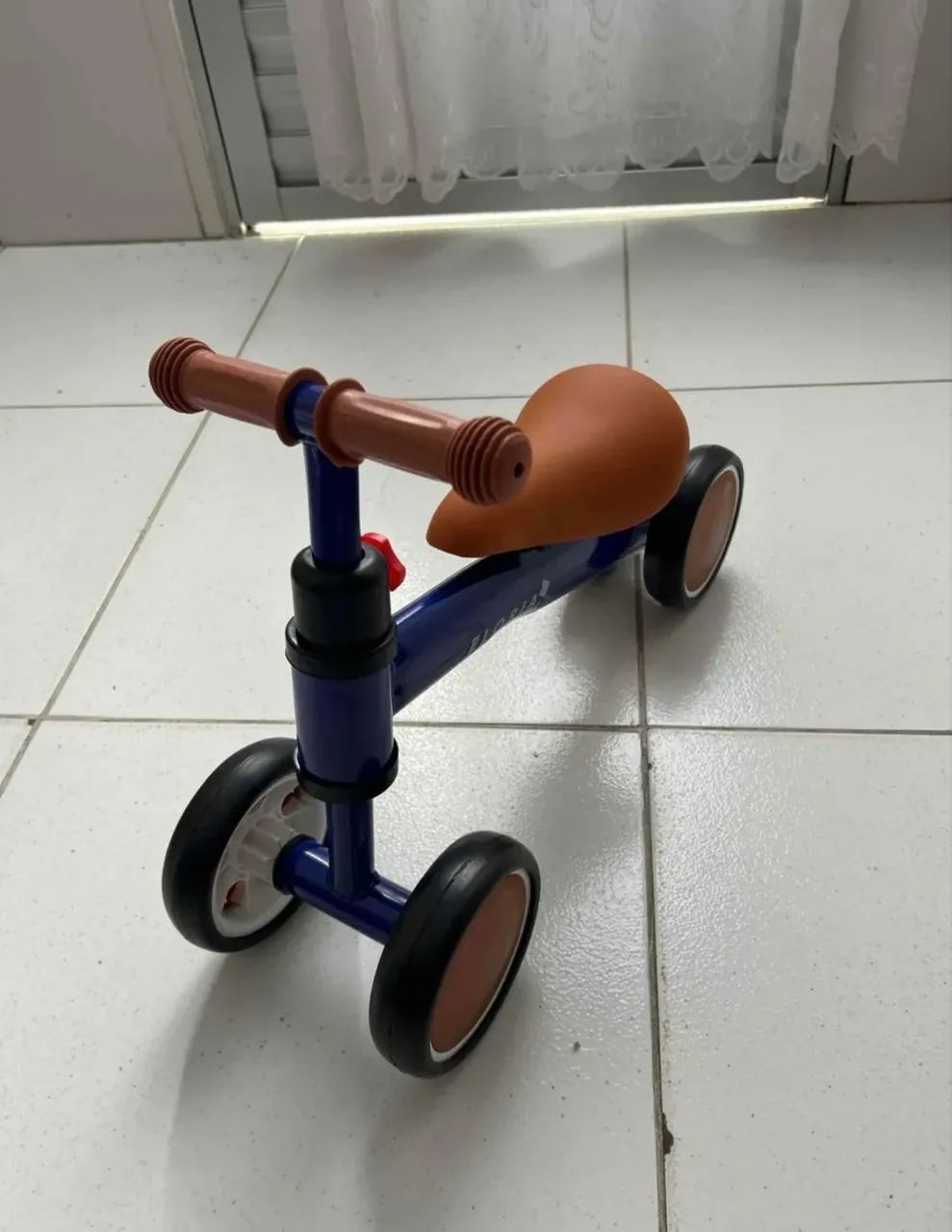 Bicicleta de equilíbrio nova