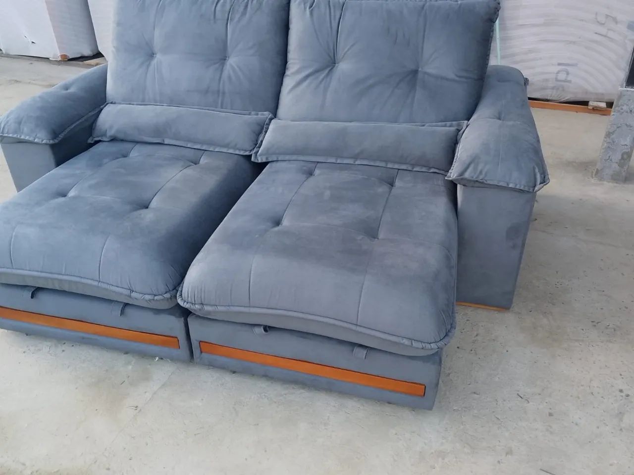 Sofa retratil cinza 2,50 de luxo !! - Foto 3