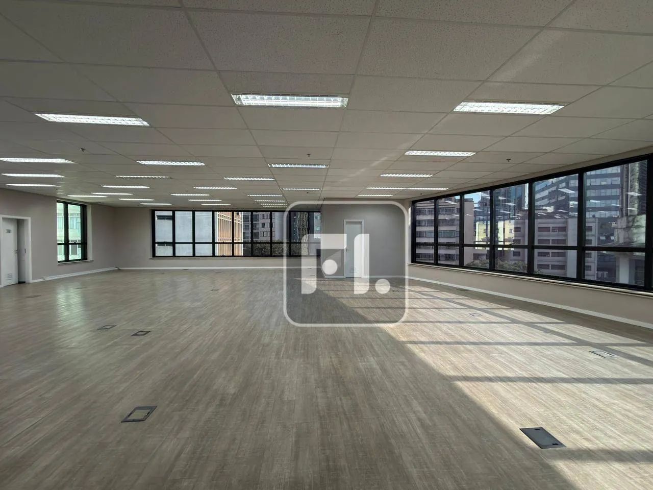 Conjunto, 392 m² -- Paraíso - São Paulo/SP