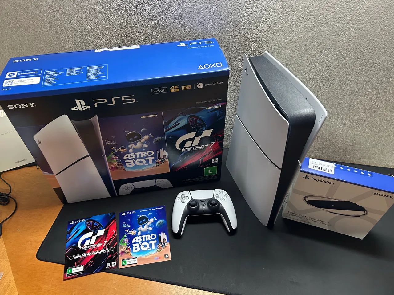 PS5 Slim Digital 825gb + Base Vertical 