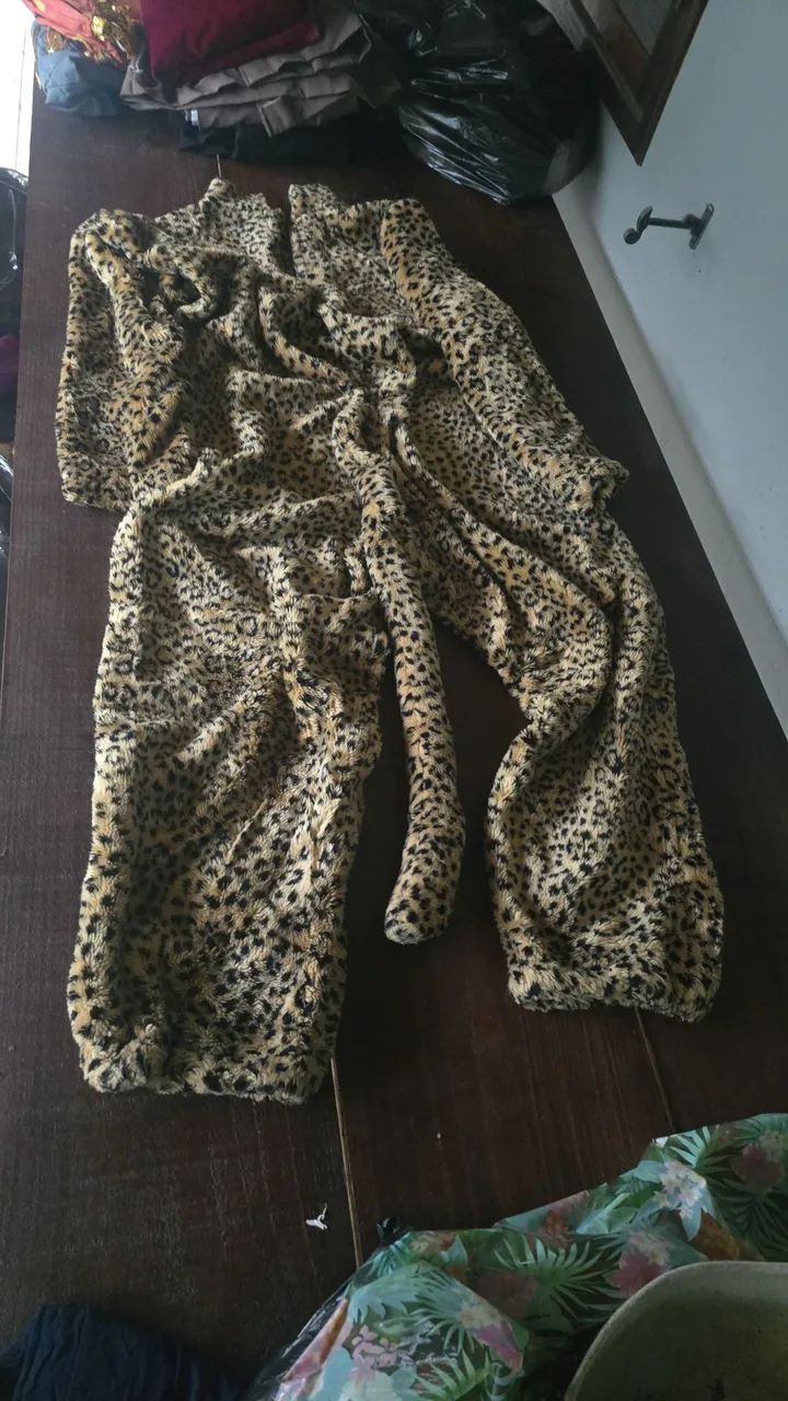 Figurino de onça,  Coelho e tigre em macacão de tecidi astracam  - Foto 3