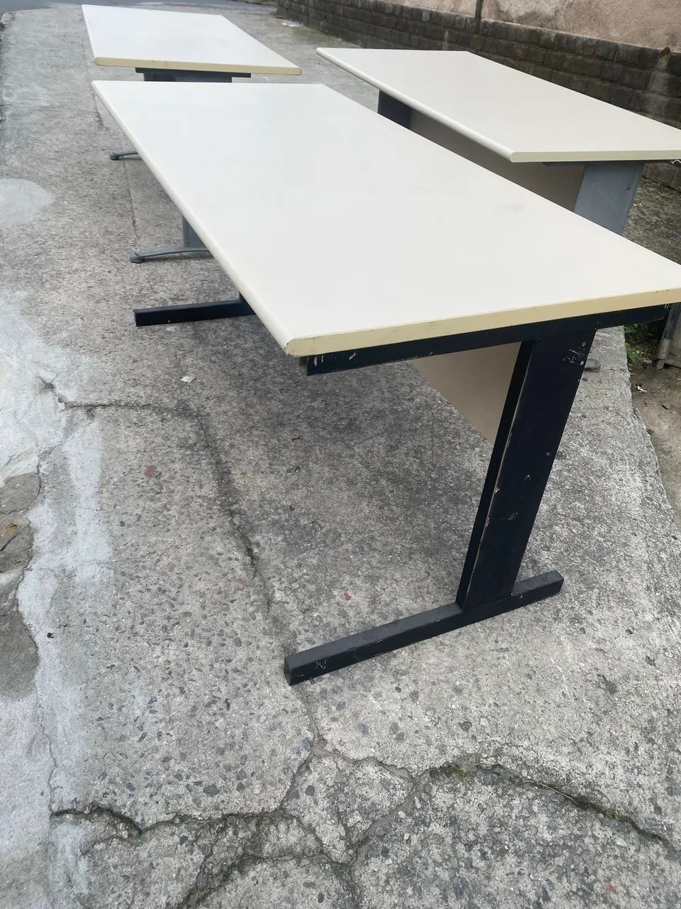 High-quality office desk423878612915343361