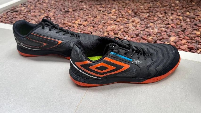 Chuteira futsal umbro - Calçados - Papagaio, Feira de Santana