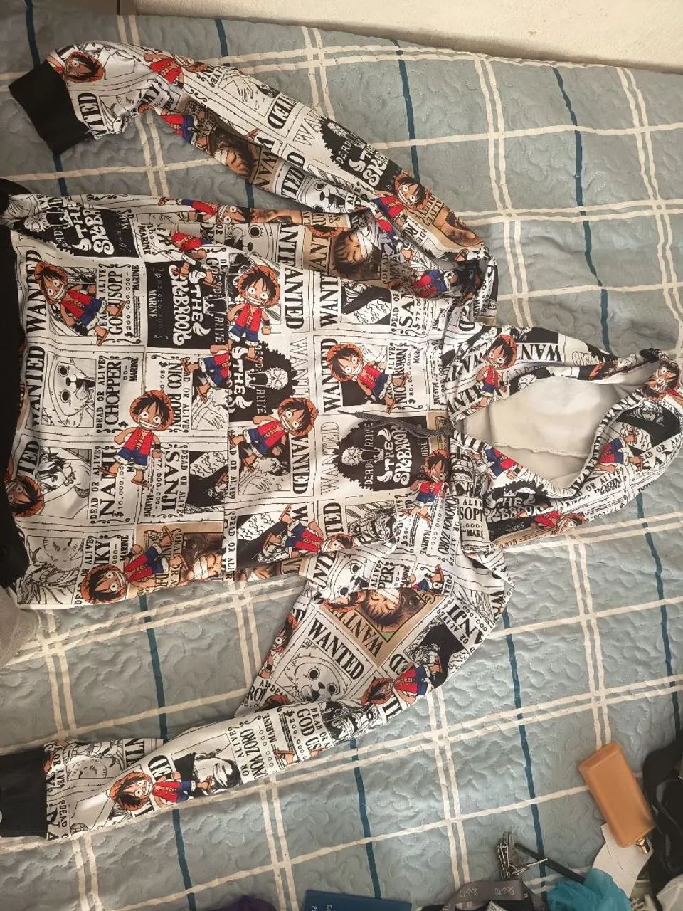 Vendo moletom e duas camisas abotoáveis de anime  - Foto 2