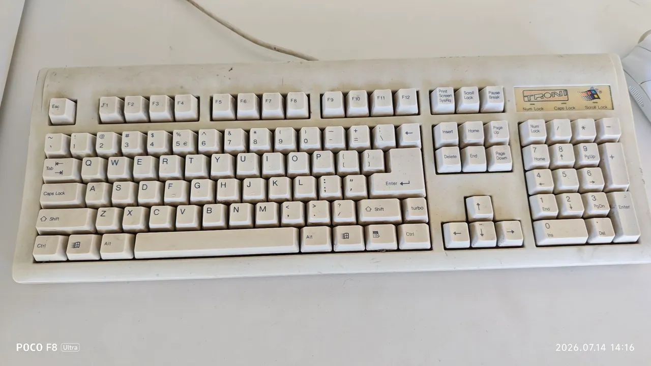 Teclado antigo retro  