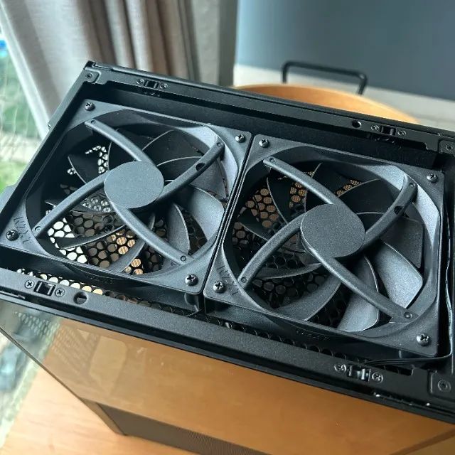 Gabinete Mini ITX NZXT H2 Flow PCIe 5.0 - Foto 3