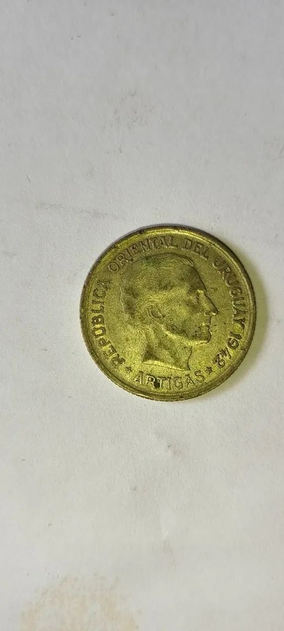 moeda de 1 Peso de Prata do Uruguai, emitida em 1942 - Foto 2