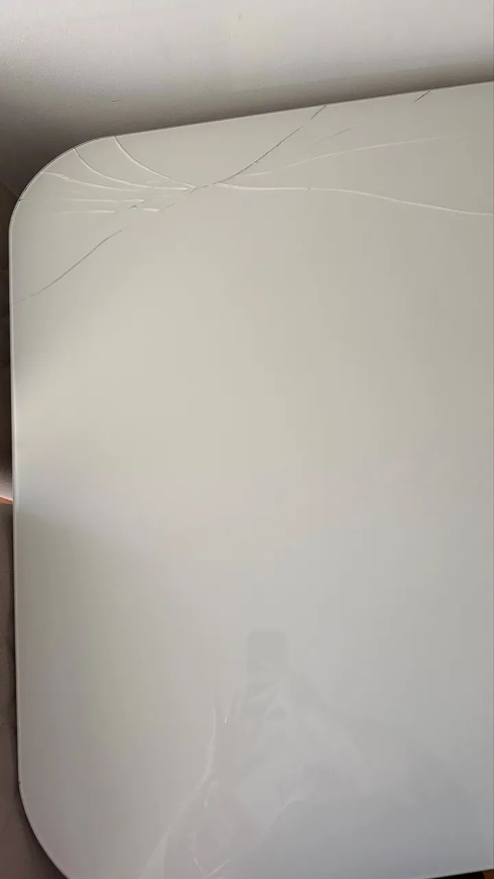 Apenas Mesa com avaria no tampo - Foto 2