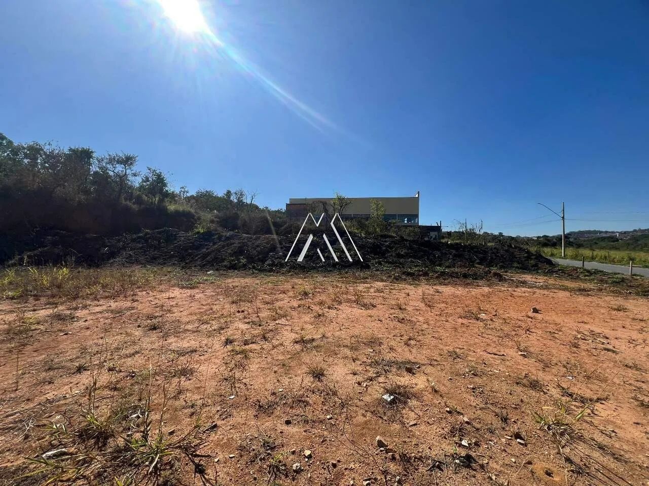 Alugo lote em Itaúna com ótima localização! - Foto 2