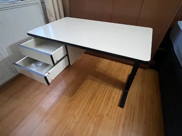 Mesa de Escritório Usada em Ótimo Estado - Foto 4