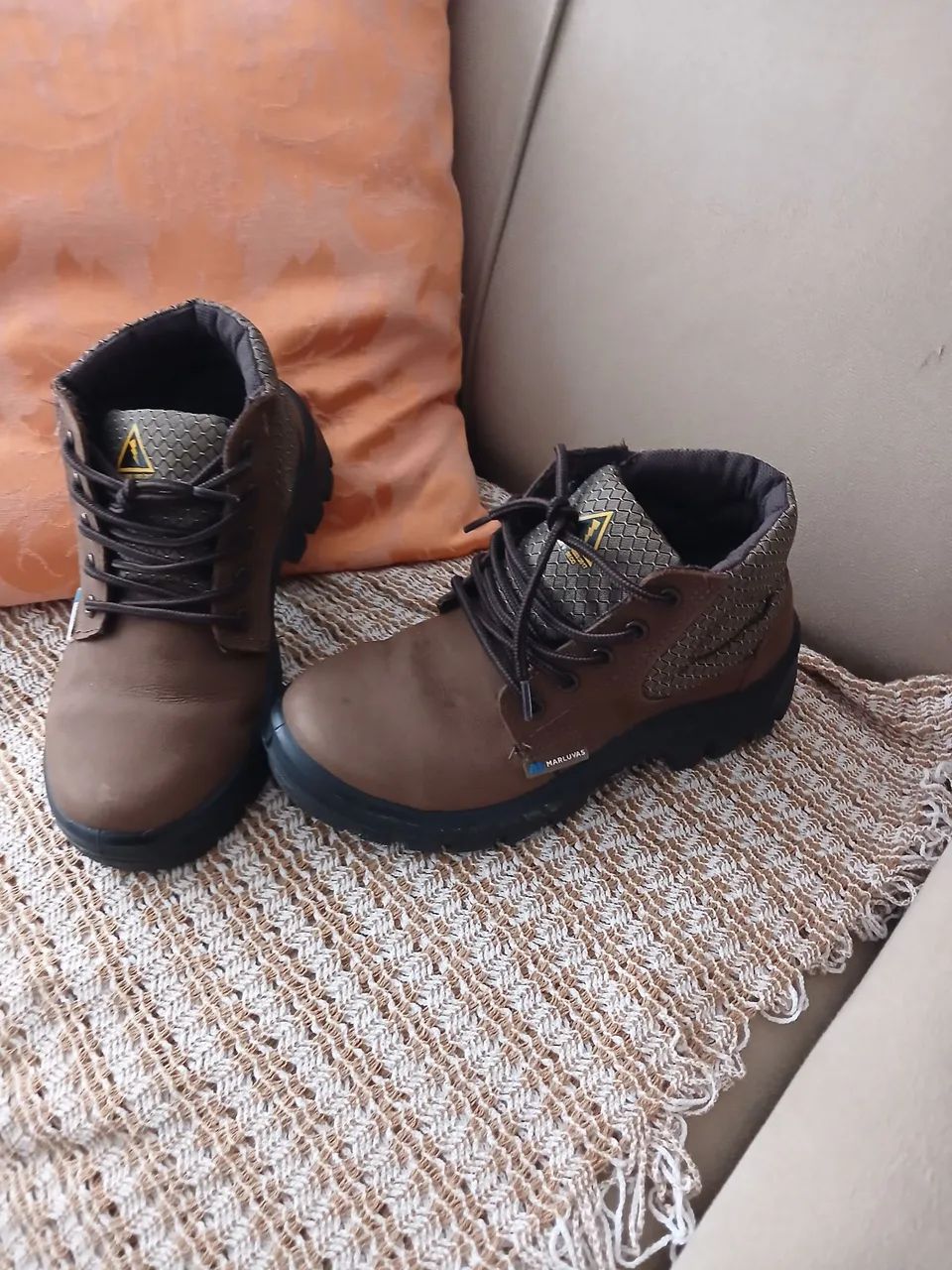 Bota marluvas 37