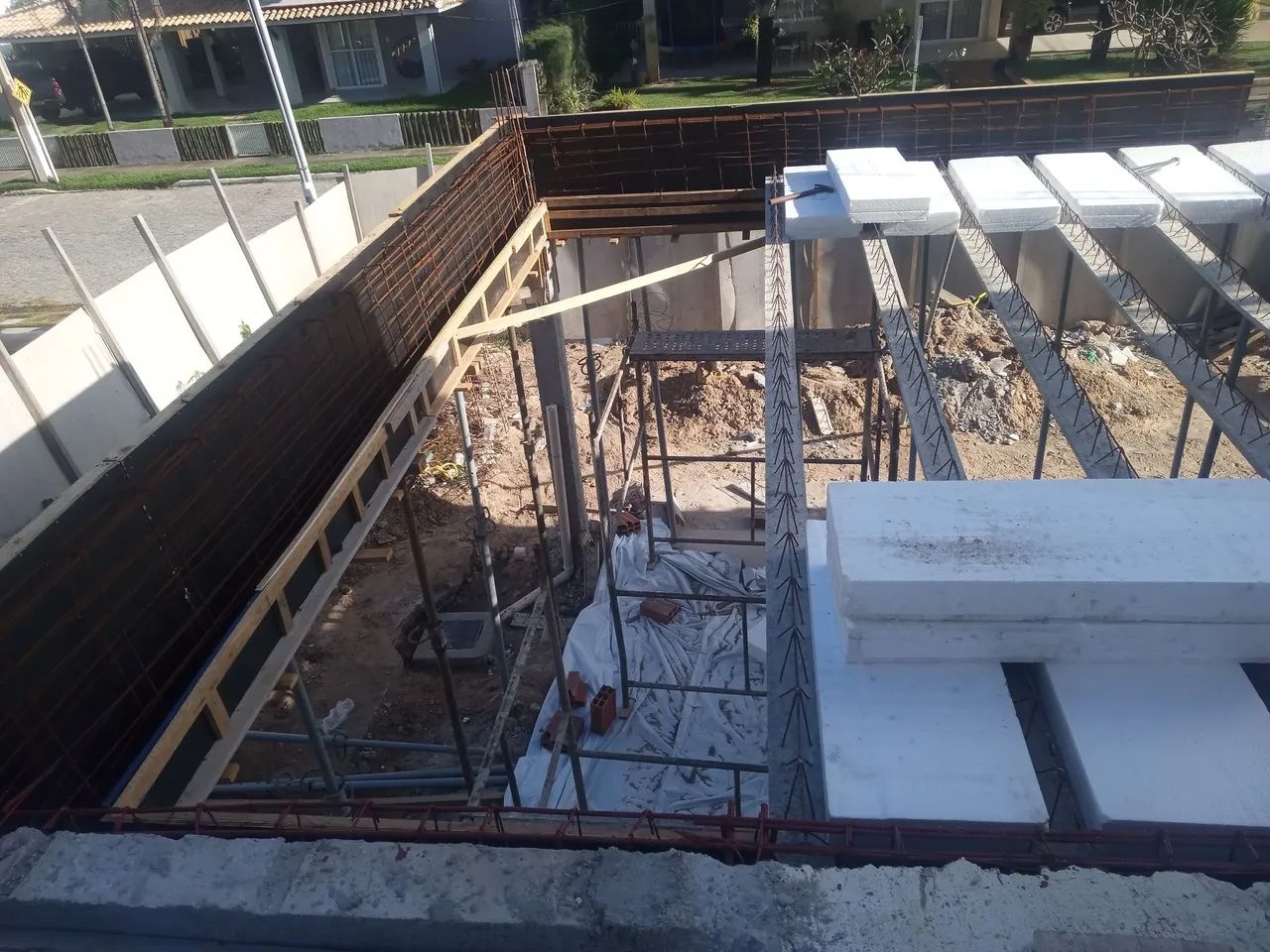 Pai e filhos mestre de obra  - Foto 5