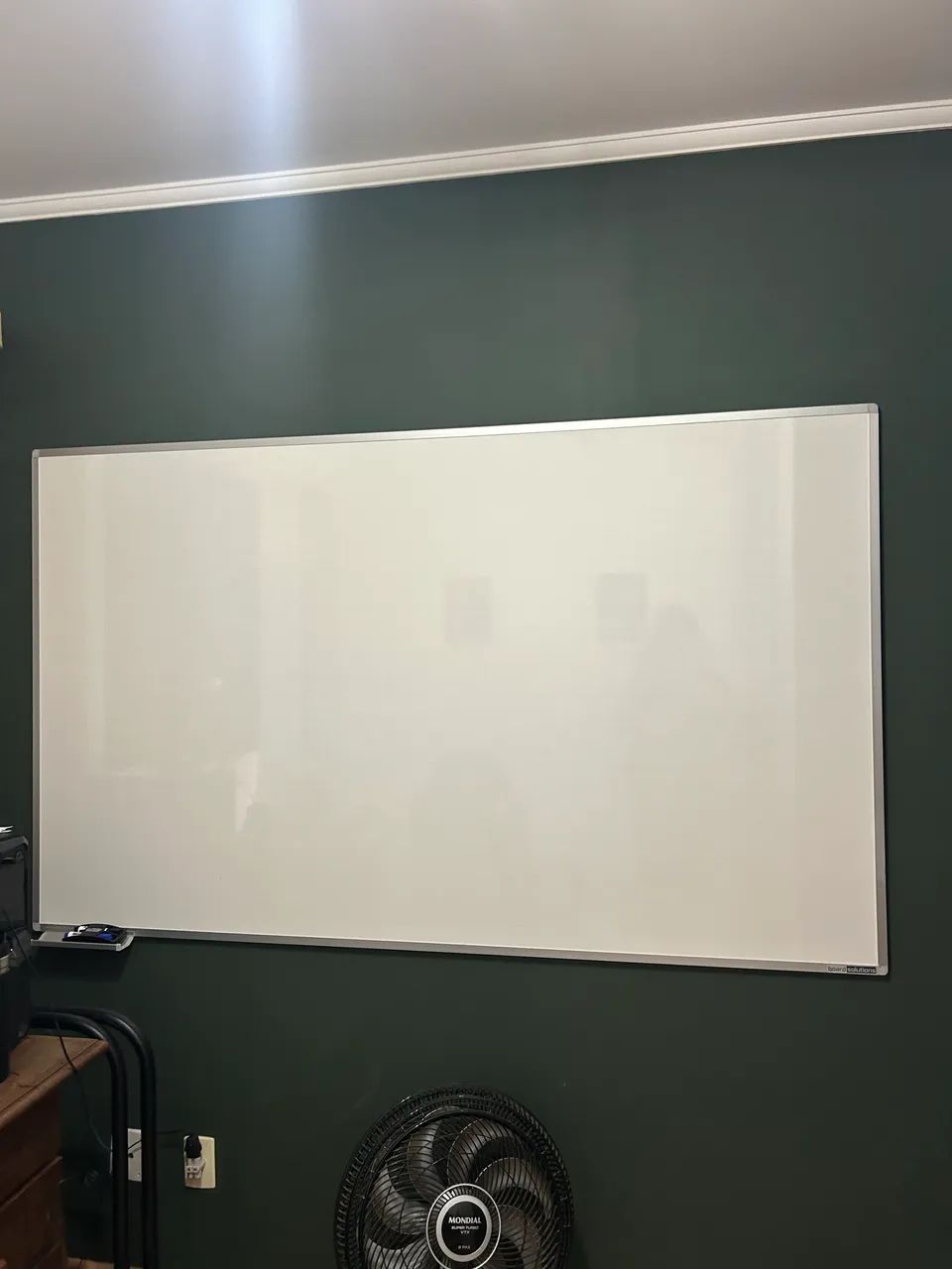 Grid-ruled Whiteboard