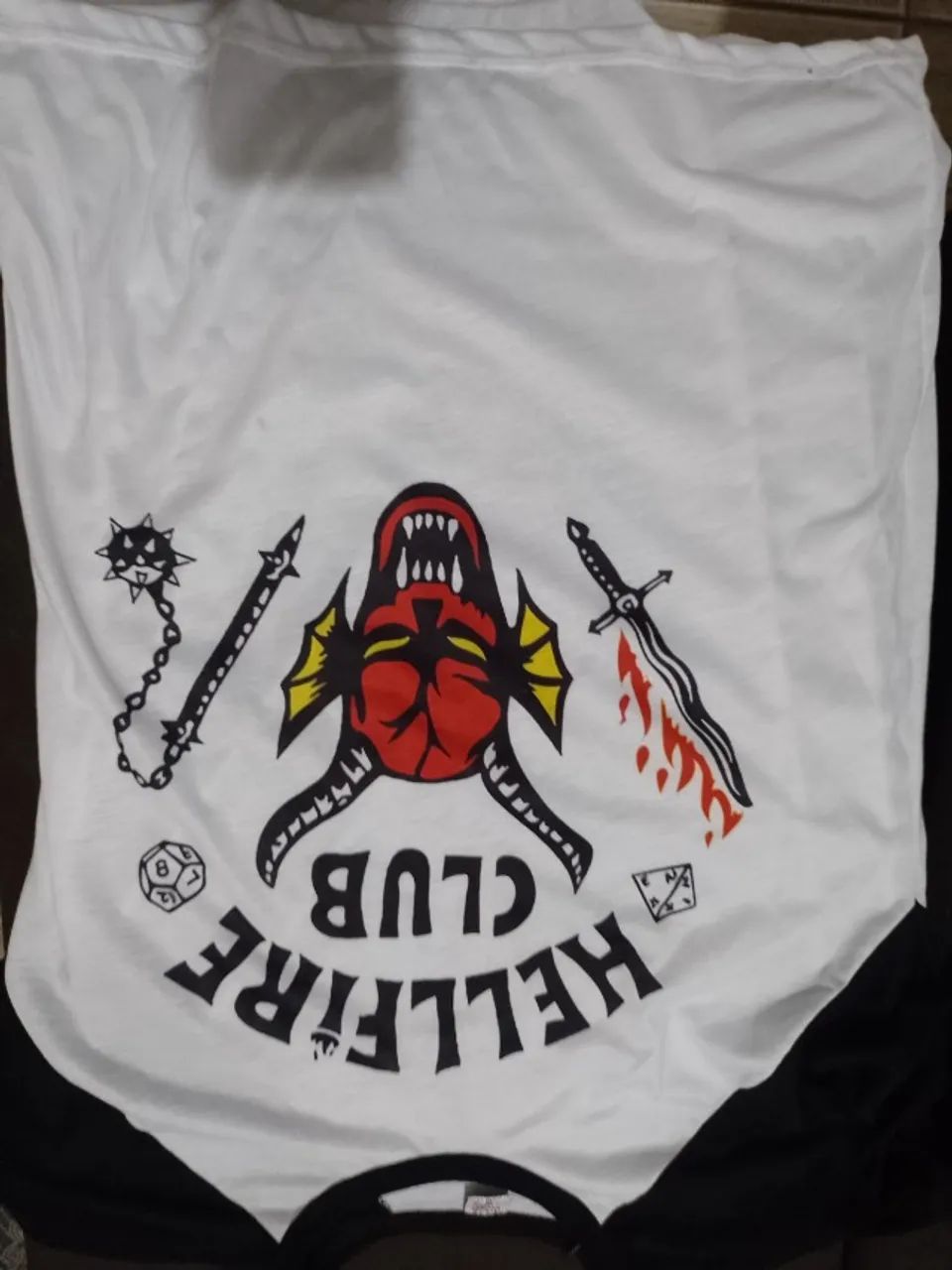 Blusa stranger things hellfire