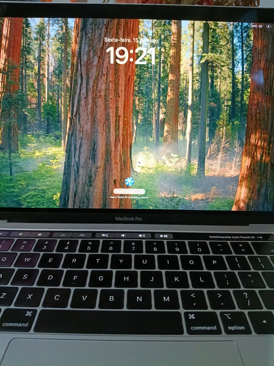 macbook pro 13 2019
