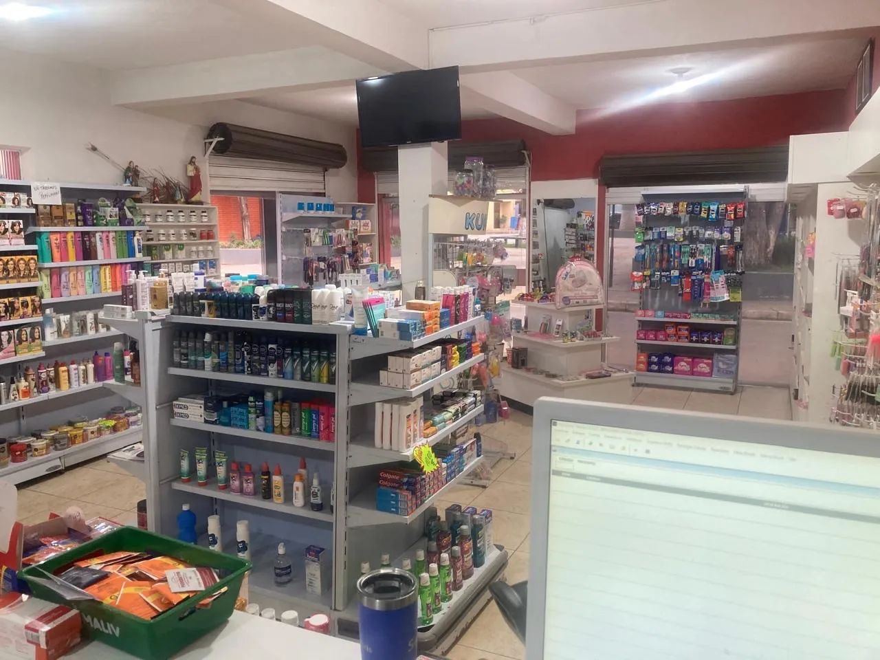 Farmácia ótima oportunidade, clientela formada - Foto 3