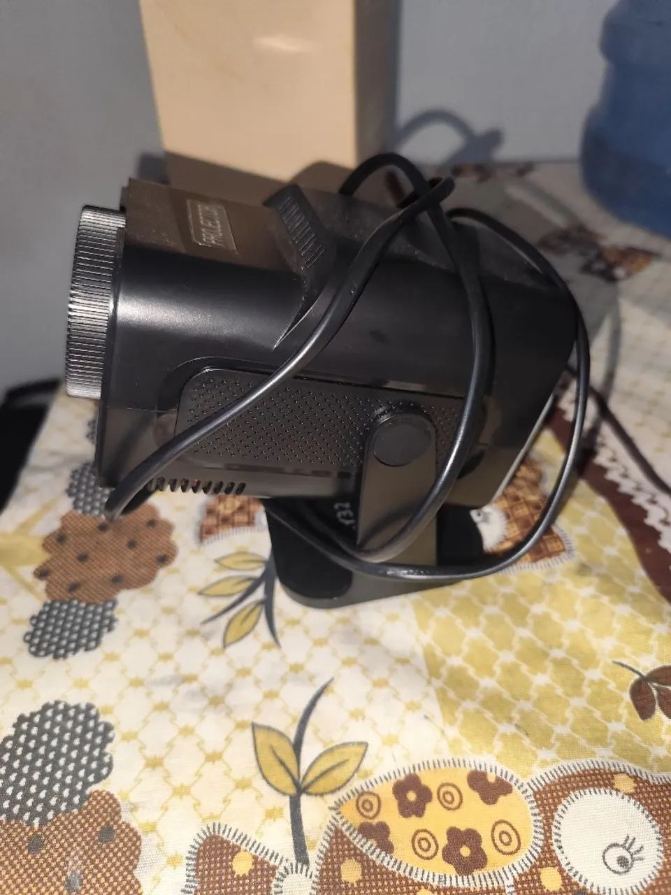 Projetor Davely HY320 Mini Portátil 4K UHD com Wi-Fi e Bluetooth - Foto 3