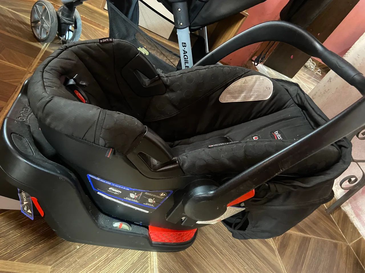  Carrinho Britax + Bebê Conforto + Base para Carro - Foto 5