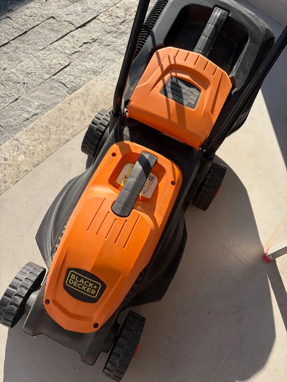 Cortador de Grama Elétrico BLACK+DECKER 1.200W - Foto 2