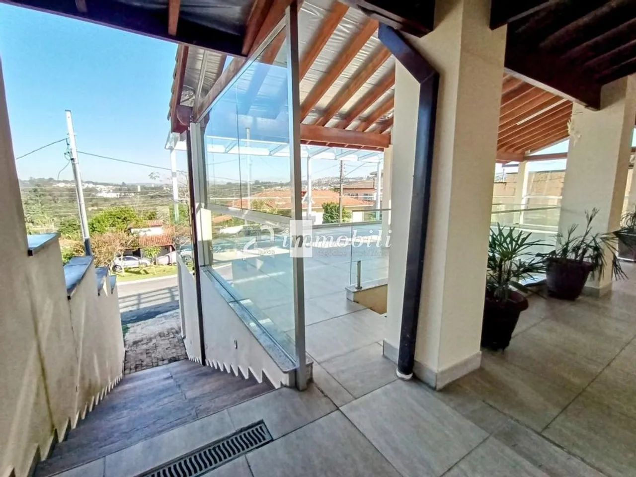 Casa à venda e para alugar em Cotia, Granja Viana, com 4 suítes, com 480.7 m² - Foto 12