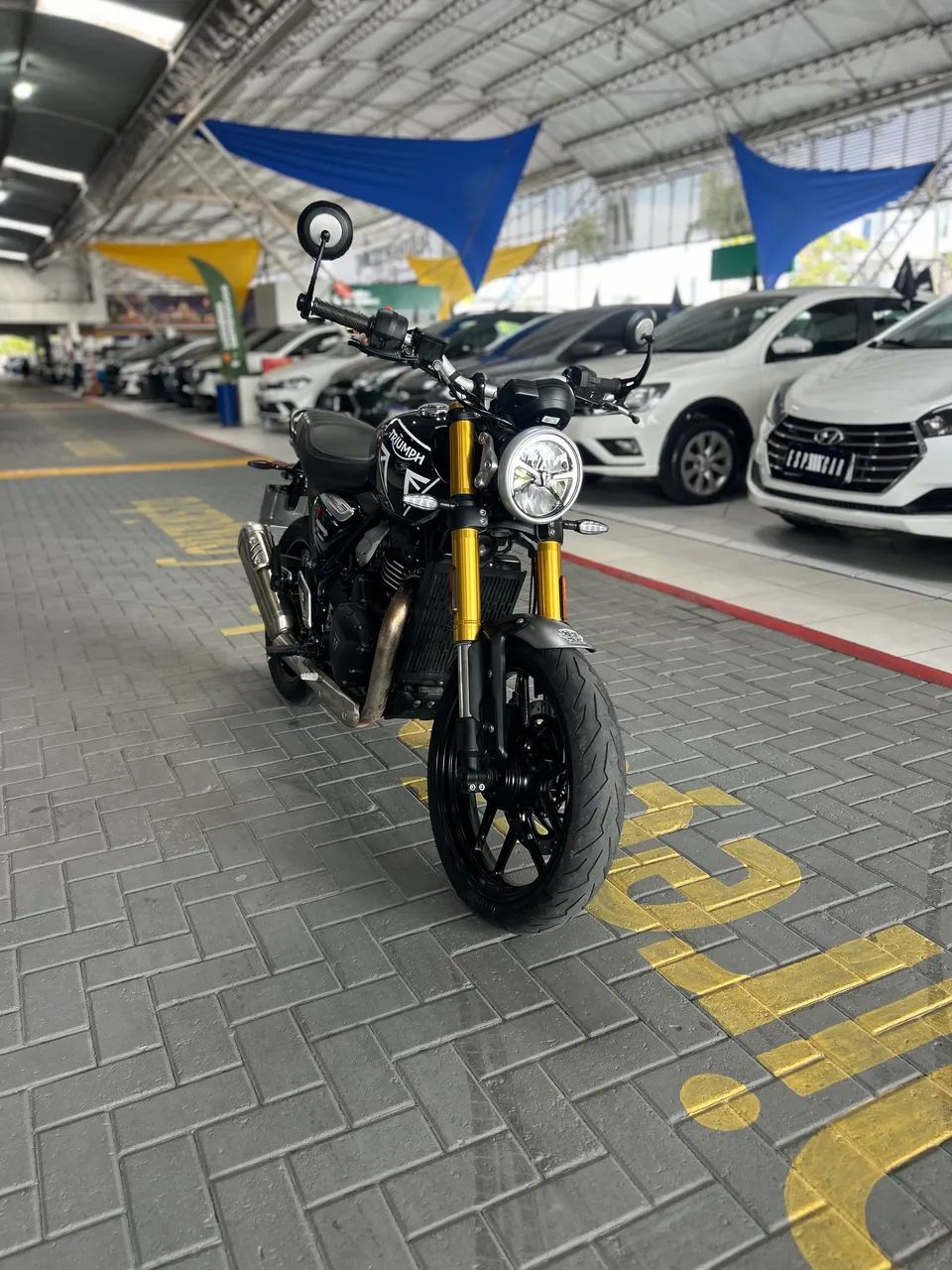 Triumph speed 400 - 8.000 km  - Foto 2